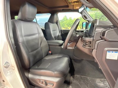 TOYOTA LAND CRUISER 250 - 7