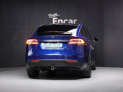TESLA MODEL X - 3