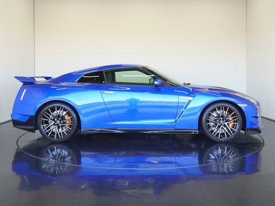 NISSAN GT-R - 5