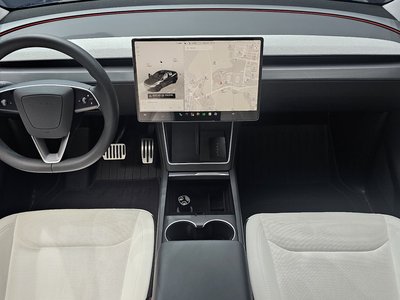 TESLA MODEL Y - 5