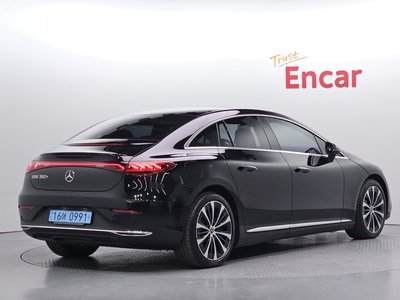 MERCEDES-BENZ EQE - 4