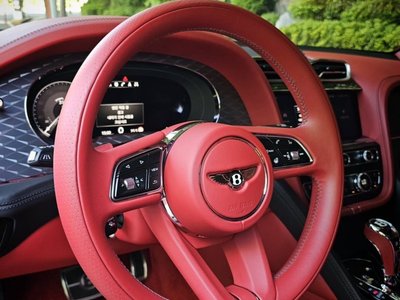 2022 Bentley BENTAYGA — миниатюра 13