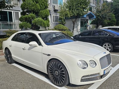 BENTLEY FLYING SPUR - 1