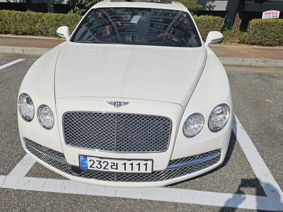 BENTLEY FLYING SPUR - 4