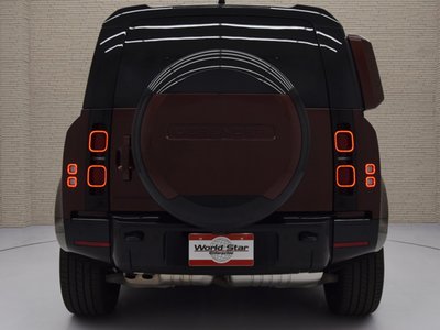 LAND ROVER DEFENDER - 8