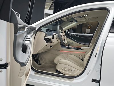 GENESIS G80 (RG3) - 10