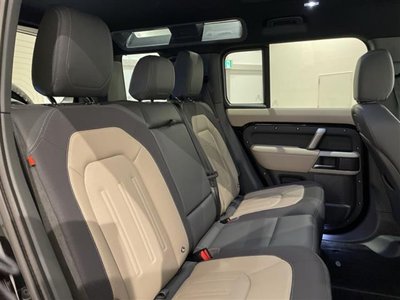 LAND ROVER DEFENDER - 2