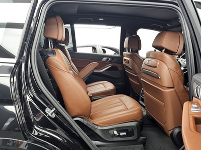 2023 BMW X7 缩略图 18
