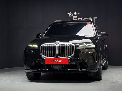 صورة 2 لـ 2023 BMW X7