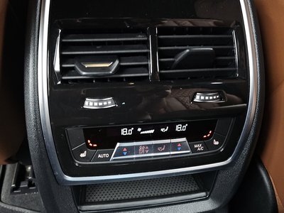 2023 BMW X7 缩略图 36