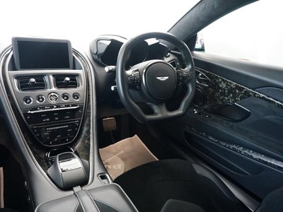 2019 Aston Martin DBS SUPERLEGGERA 照片 12