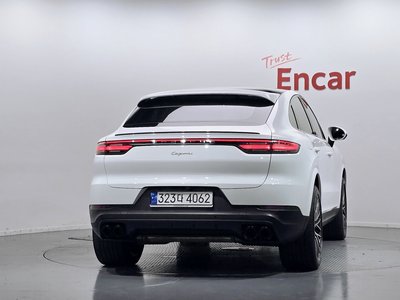 صورة 4 لـ 2022 Porsche CAYENNE