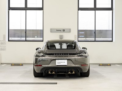 صورة 4 لـ 2023 Porsche 718