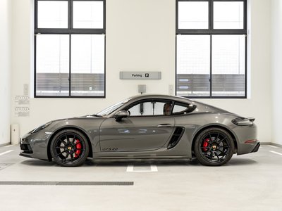 صورة 2 لـ 2023 Porsche 718