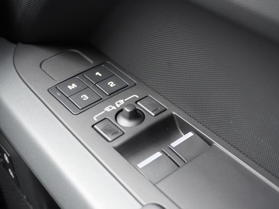 2023 LAND Rover DEFENDER 缩略图 36