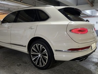 BENTLEY BENTAYGA - 5