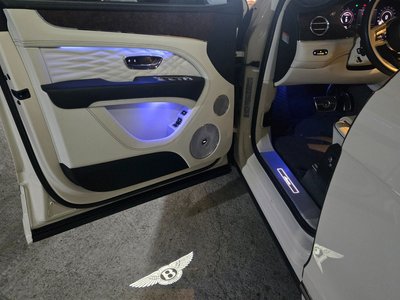 BENTLEY BENTAYGA - 9