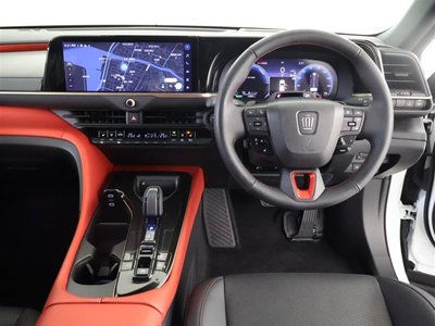 TOYOTA CROWN SPORT - 4