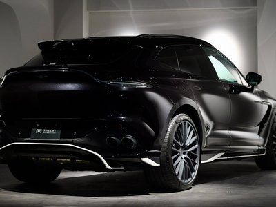 ASTON MARTIN DBX - 4