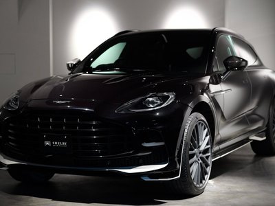 ASTON MARTIN DBX - 1