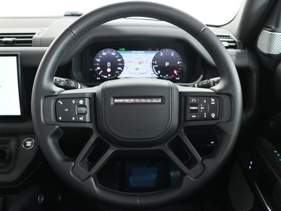 LAND ROVER DEFENDER - 5