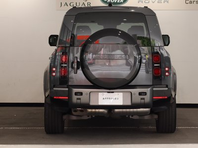 LAND ROVER DEFENDER - 10