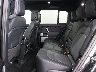 LAND ROVER DEFENDER - 8