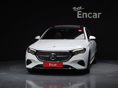 MERCEDES-BENZ E-CLASS - 2