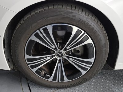 MERCEDES-BENZ E-CLASS - 6