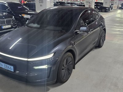 صورة 1 لـ 2025 Tesla MODEL Y