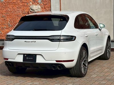 PORSCHE MACAN - 9