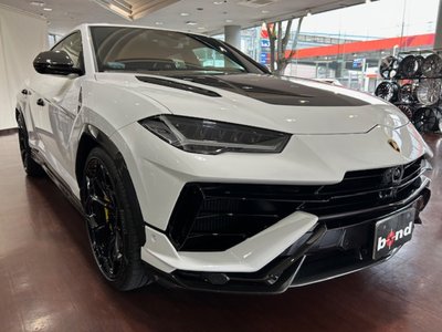 LAMBORGHINI URUS - 5
