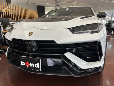 LAMBORGHINI URUS - 6