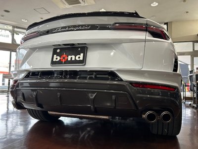 LAMBORGHINI URUS - 8