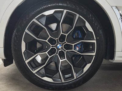 2025 BMW X7 photo 6