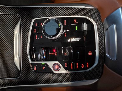 2025 BMW X7 photo 9