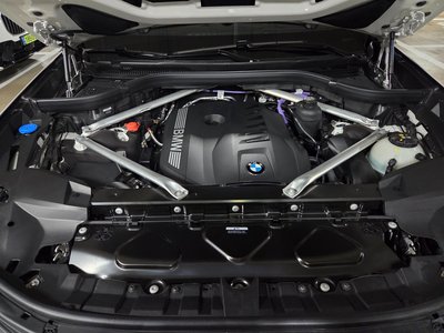 2025 BMW X7 photo 7