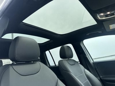 MERCEDES-BENZ GLB - 4