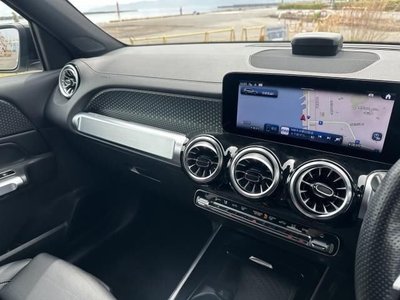 MERCEDES-BENZ GLB - 8