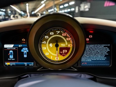 FERRARI F8 SPIDER - 9