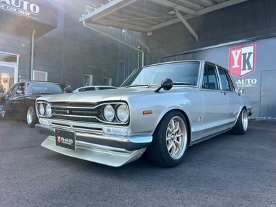 NISSAN SKYLINE - 1