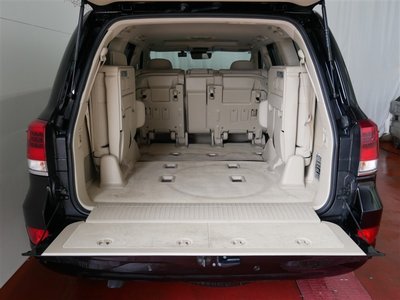 2019 Toyota LAND CRUISER 200 照片 9