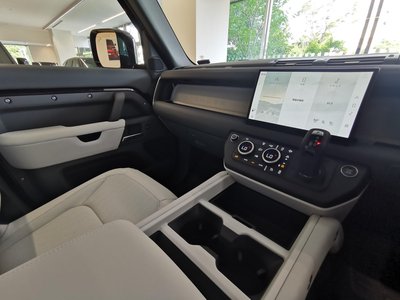 صورة مصغرة 33 لـ 2025 LAND Rover DEFENDER
