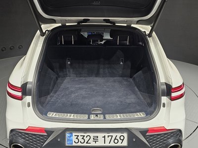 2021 Genesis GV70 — миниатюра 28