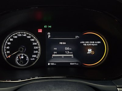 2021 Genesis GV70 — миниатюра 11