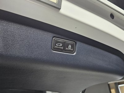 2021 Genesis GV70 — миниатюра 26