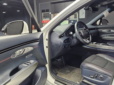 2021 Genesis GV70 — миниатюра 13