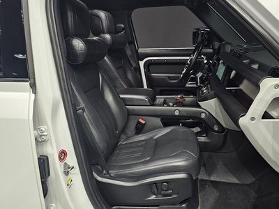 LAND ROVER DEFENDER - 10