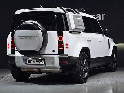 LAND ROVER DEFENDER - 4