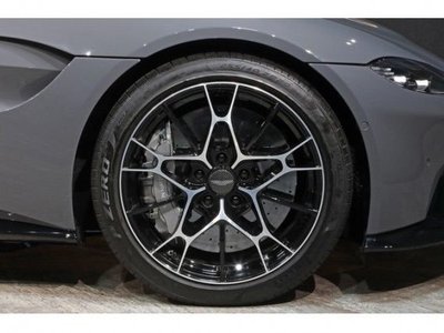 ASTON MARTIN VANTAGE - 6
